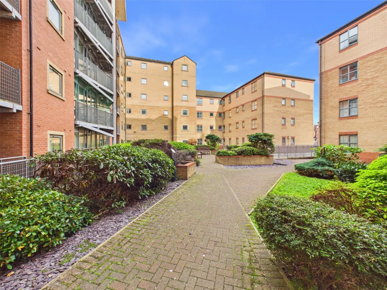Kentmere Drive, Doncaster, DN4, photo 17