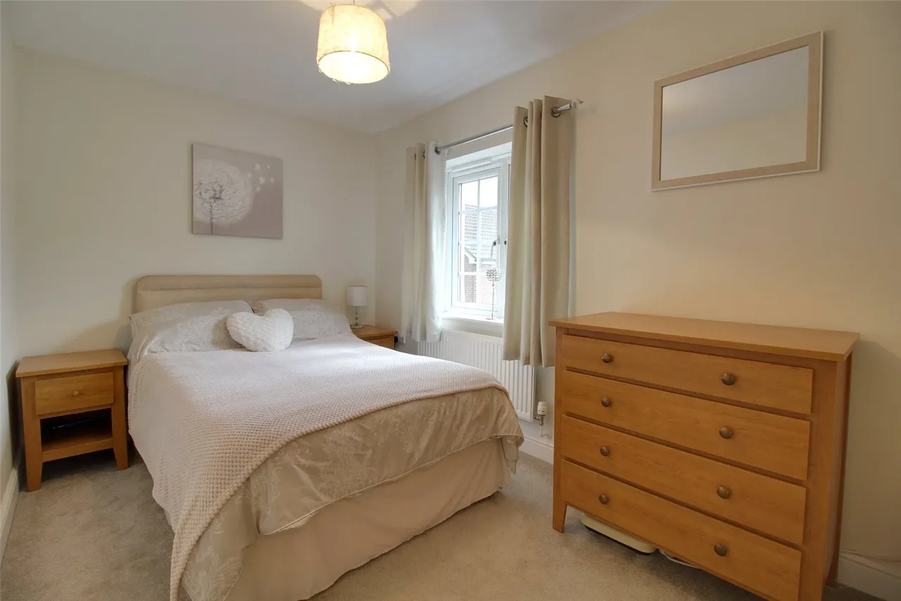 Woodland Walk, Aldershot, Hampshire, GU12 4FE, photo 5