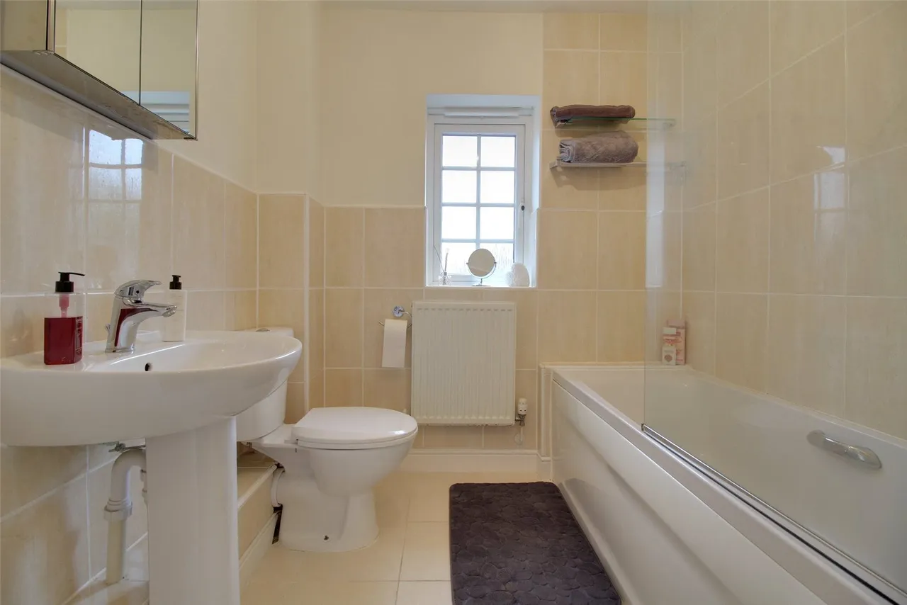 Woodland Walk, Aldershot, Hampshire, GU12 4FE, photo 6