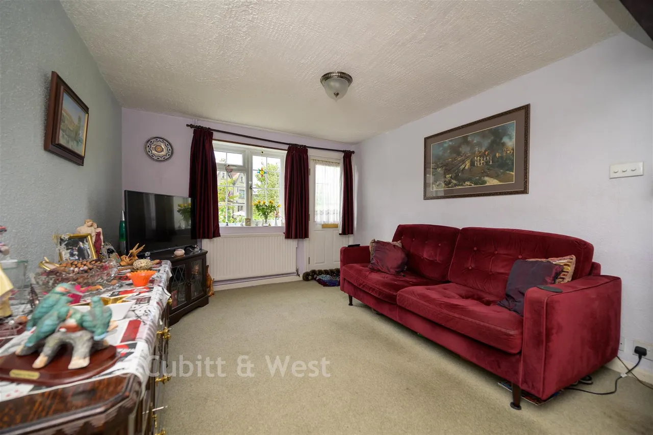 Redstone Hill, Redhill, RH1, photo 3