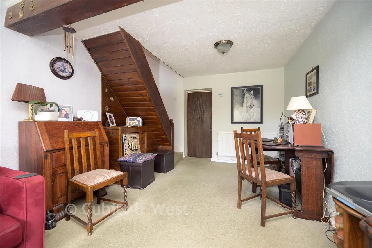 Redstone Hill, Redhill, RH1, photo 2