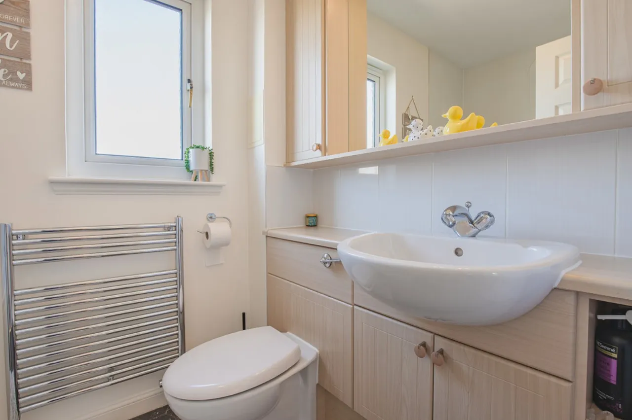 Carnie Place, Elrick, AB32, photo 23