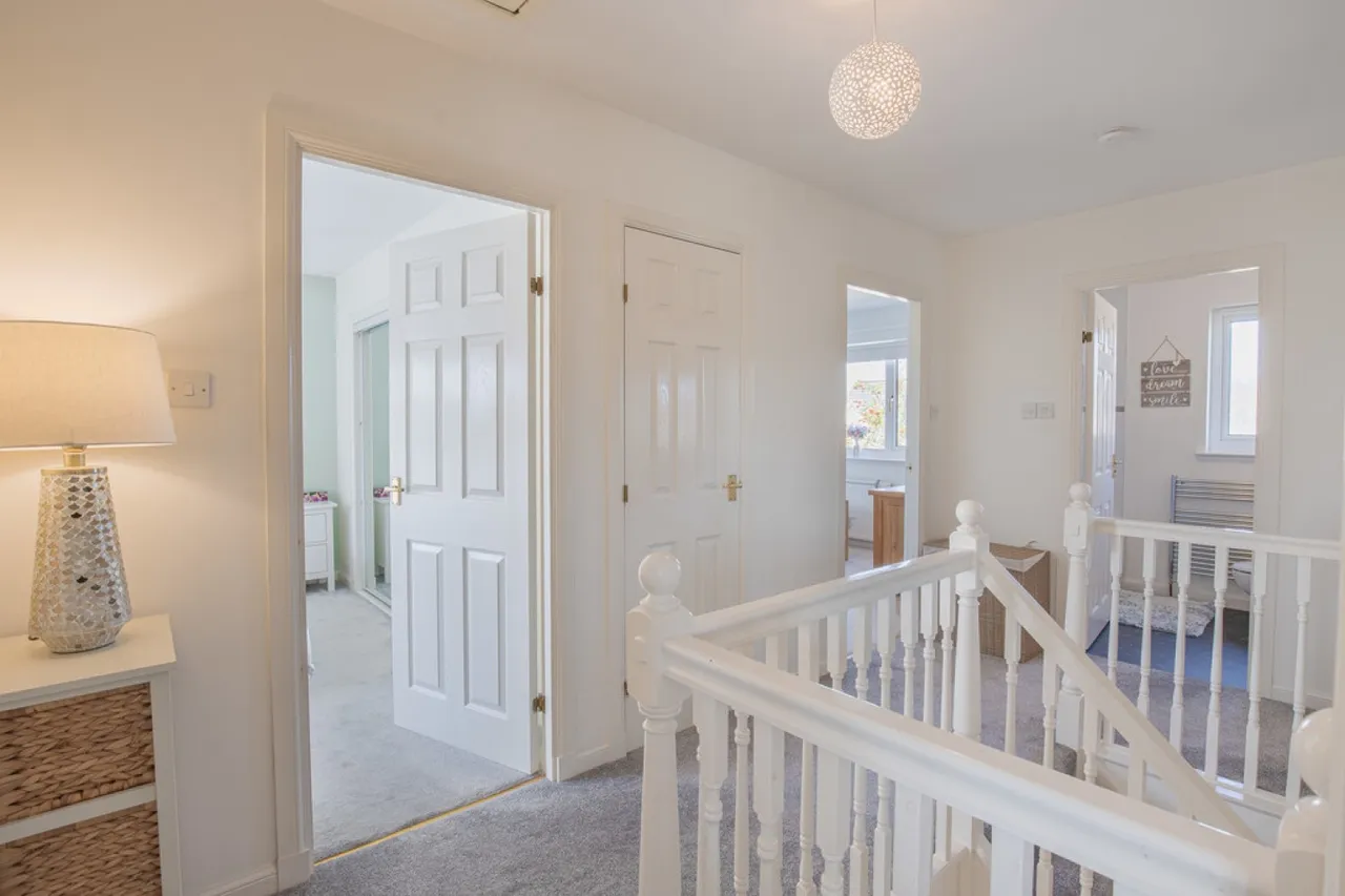 Carnie Place, Elrick, AB32, photo 14