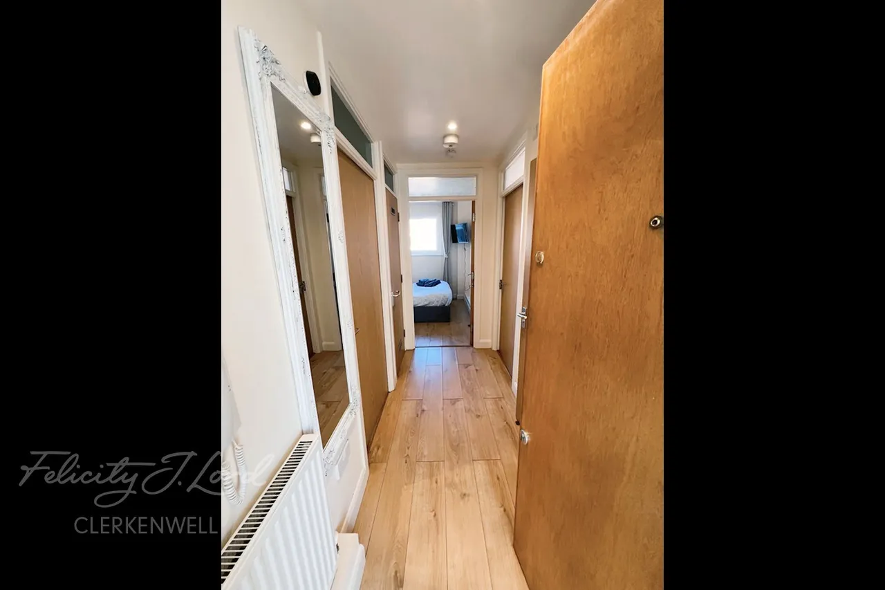 Seward Street, photo 9