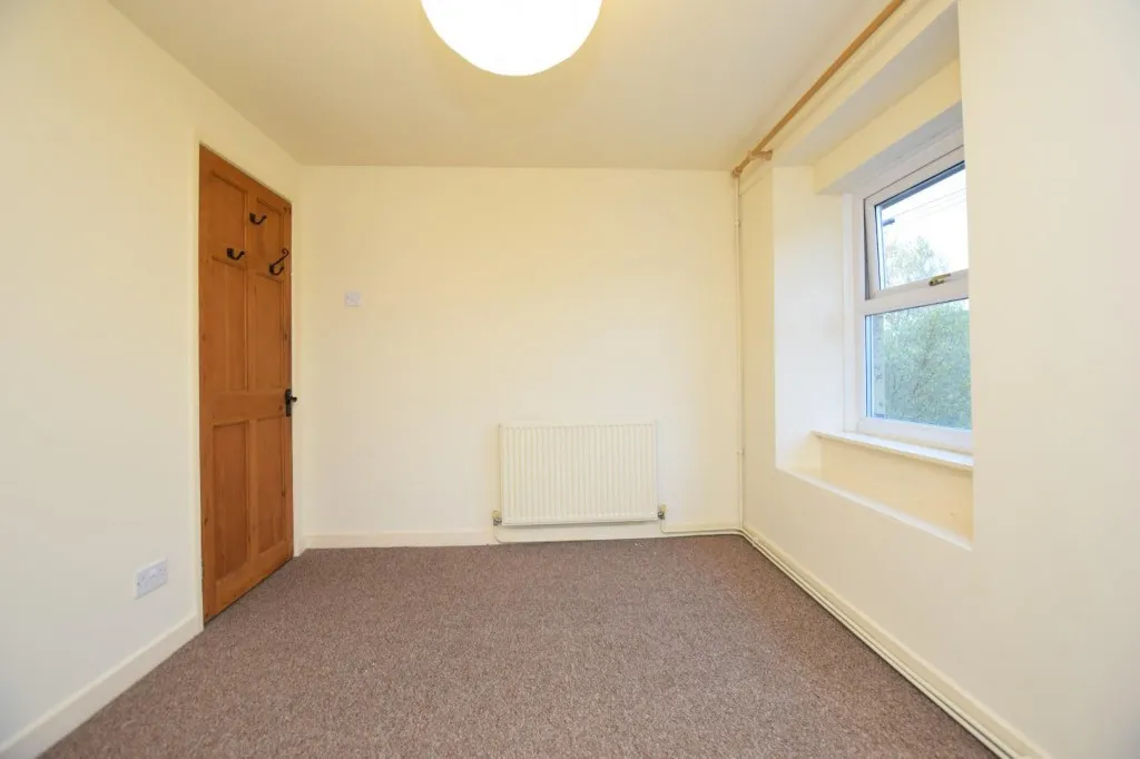 High Bank, Thurlstone, photo 9