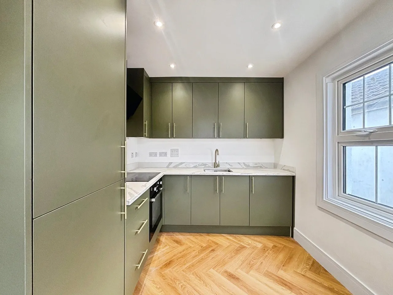 Ash Street, Ash, Aldershot, Surrey, GU12 6LH, photo 21