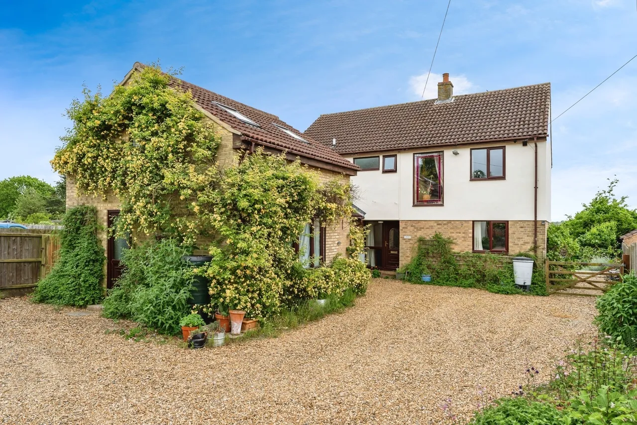 5 bed house for sale — The Row, Sutton, Ely, Cambridgeshire, CB6