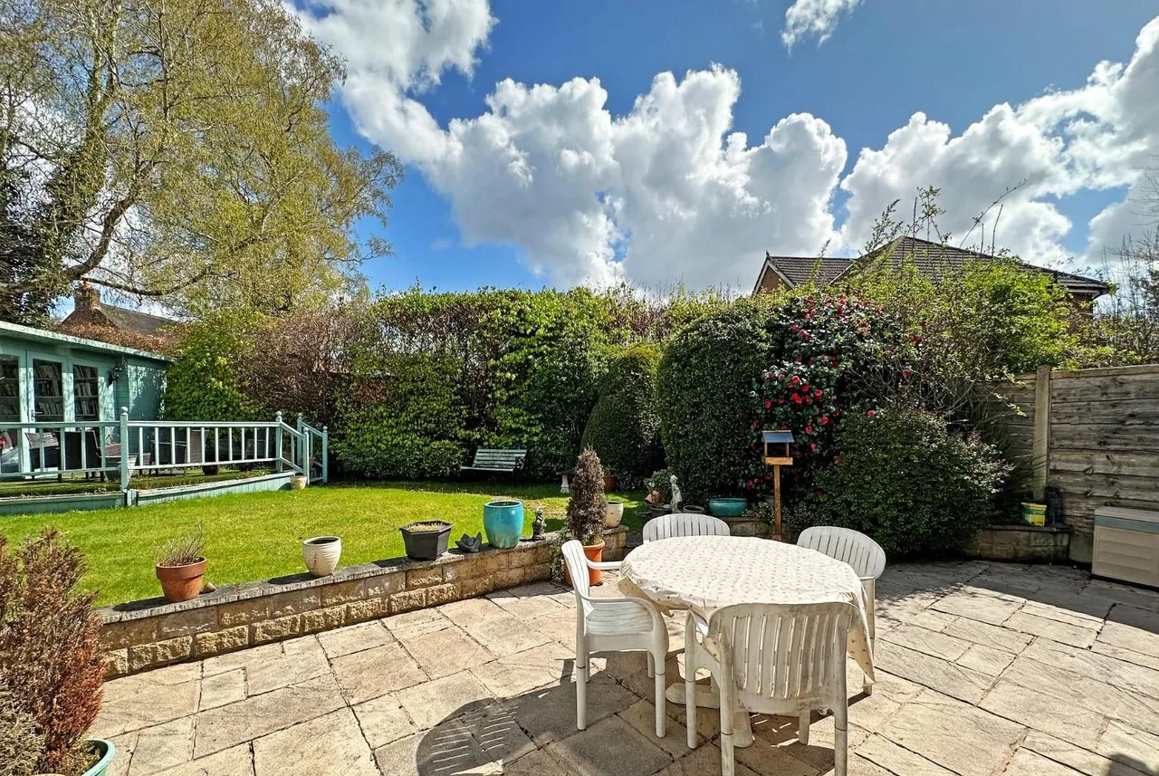 Longsides Road, Hale Barns, Cheshire WA15 0HT, photo 28