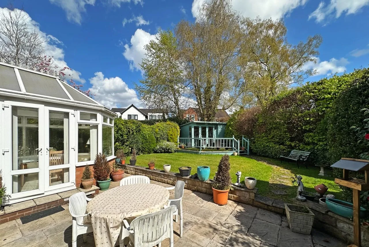 Longsides Road, Hale Barns, Cheshire WA15 0HT, photo 6