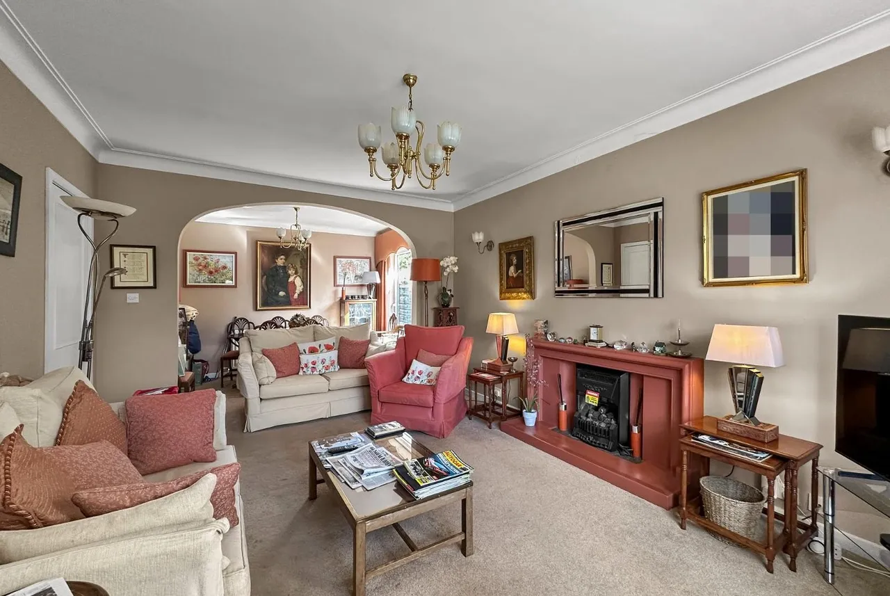 Longsides Road, Hale Barns, Cheshire WA15 0HT, photo 19