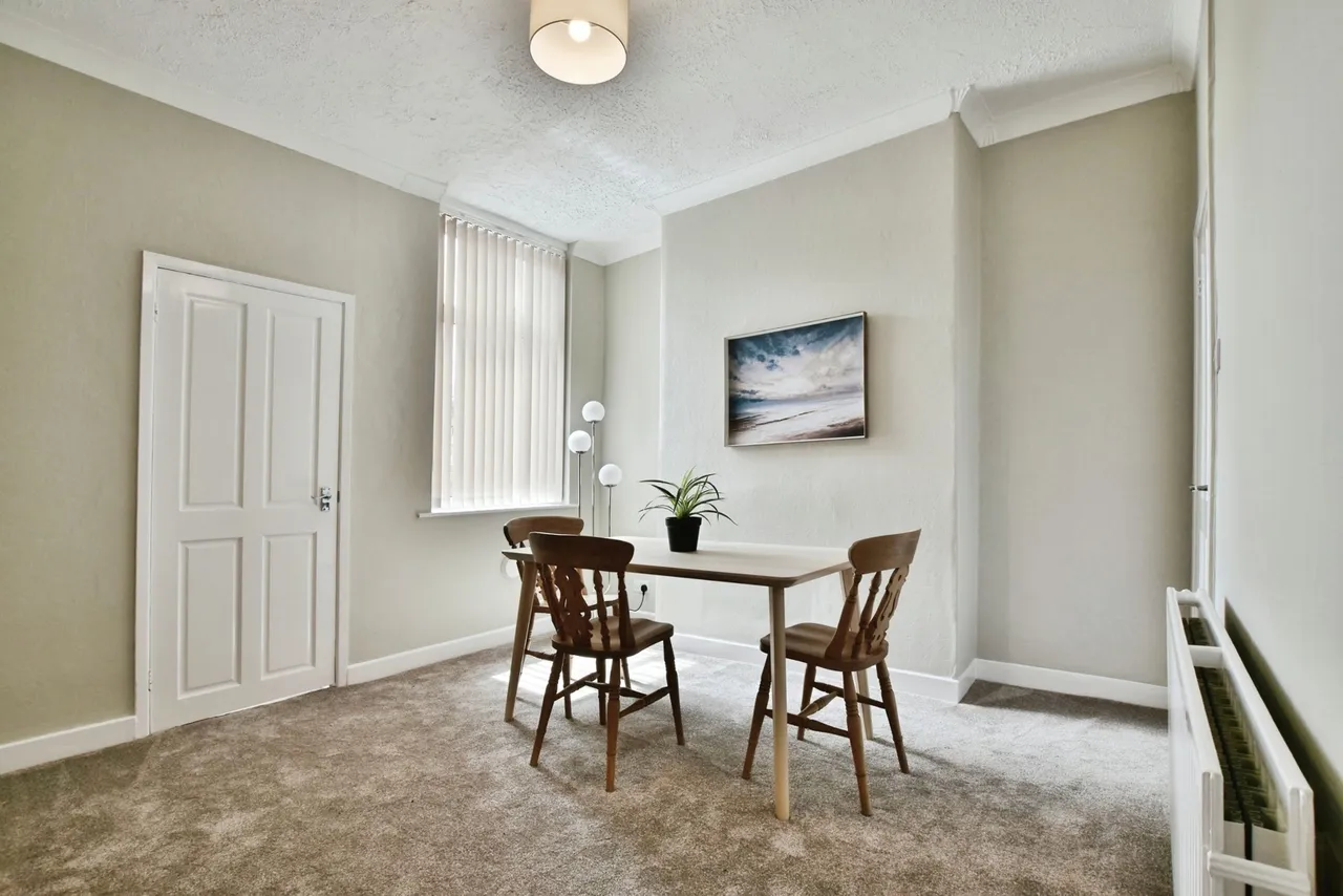 Beaconsfield Road, Altrincham, WA14, photo 4