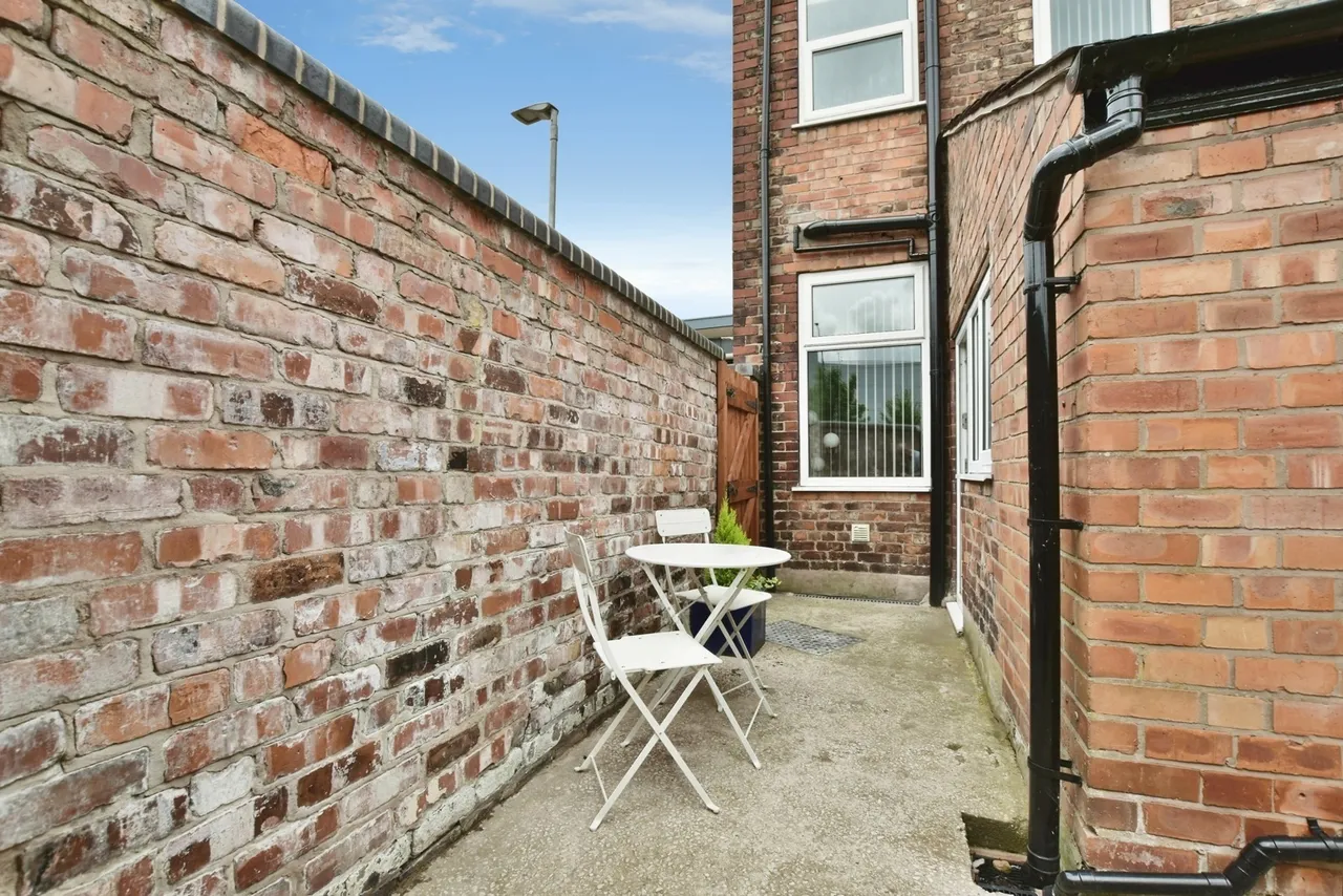 Beaconsfield Road, Altrincham, WA14, photo 21