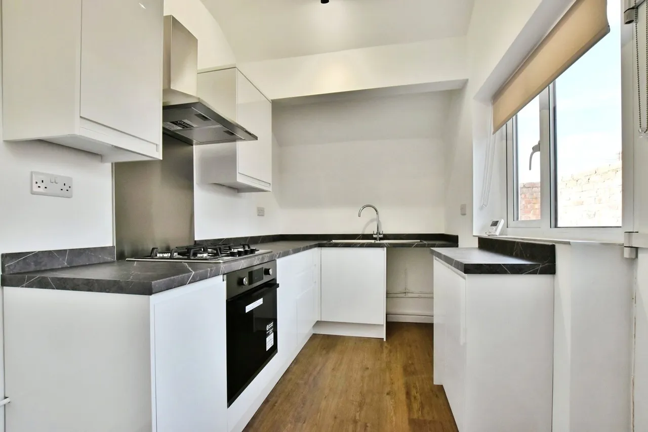 Beaconsfield Road, Altrincham, WA14, photo 5