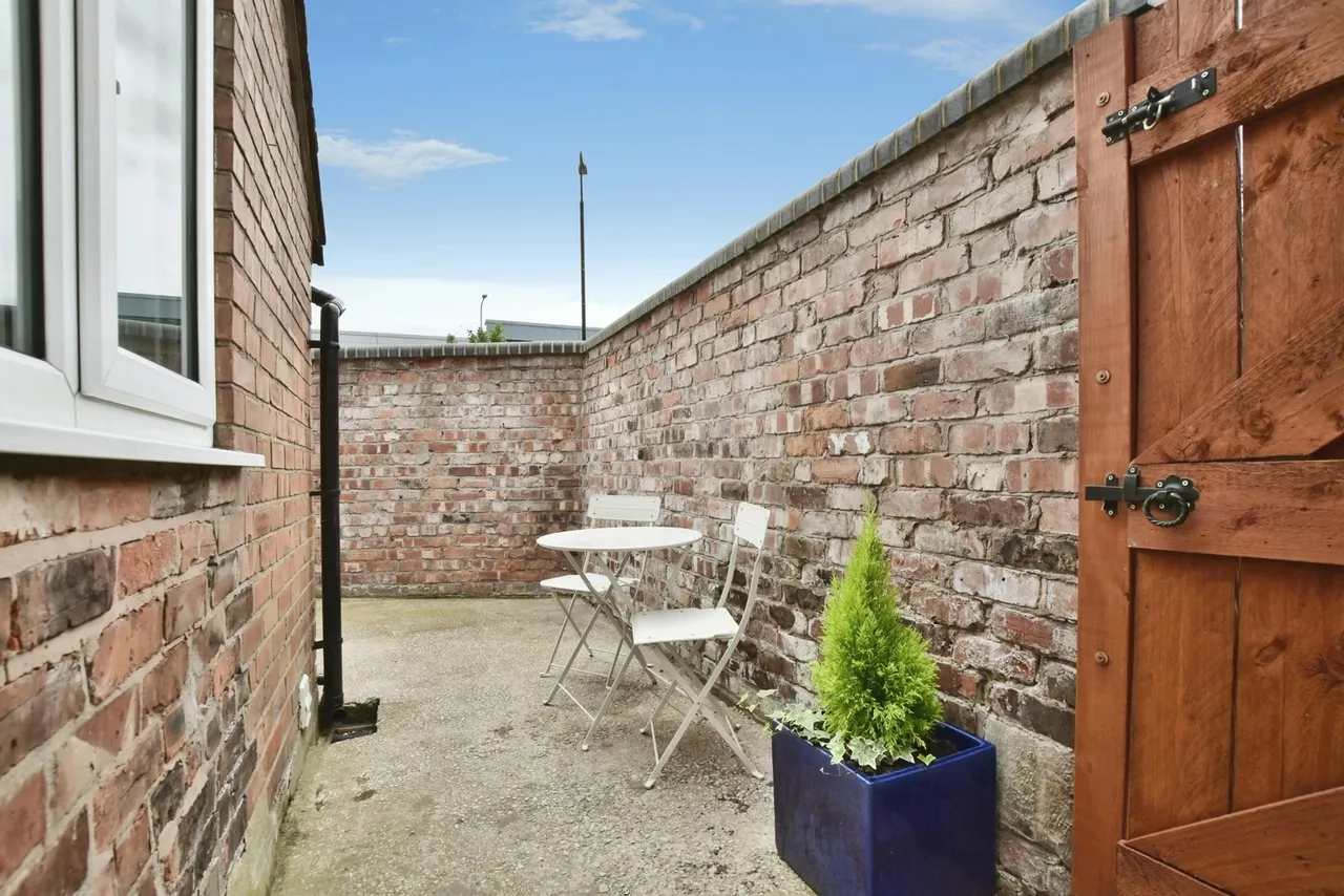 Beaconsfield Road, Altrincham, WA14, photo 11