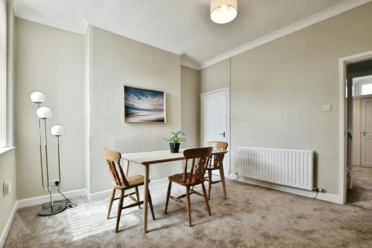 Beaconsfield Road, Altrincham, WA14, photo 8