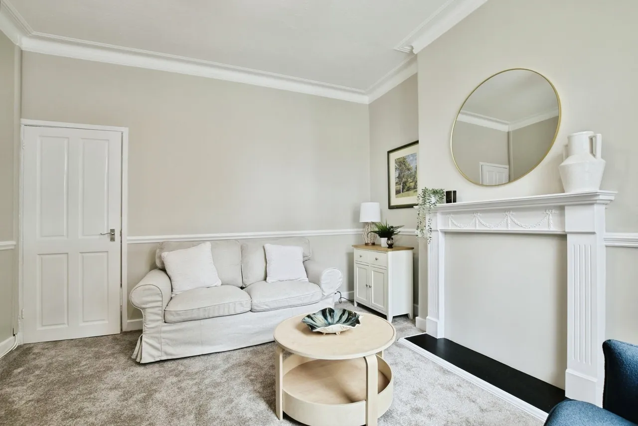 Beaconsfield Road, Altrincham, WA14, photo 3