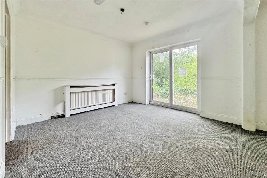 Yorktown Road, College Town, GU47, photo 5