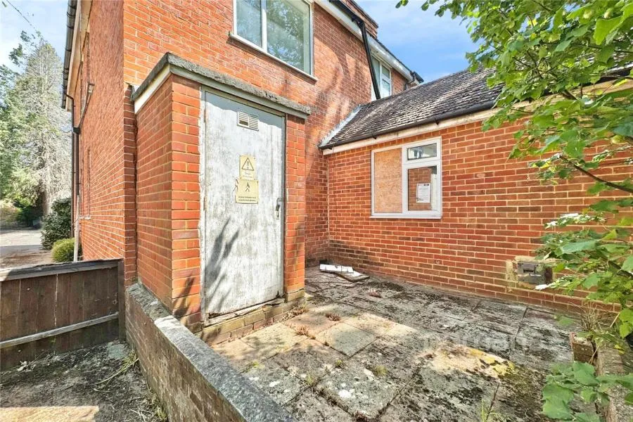 Yorktown Road, College Town, GU47, photo 29