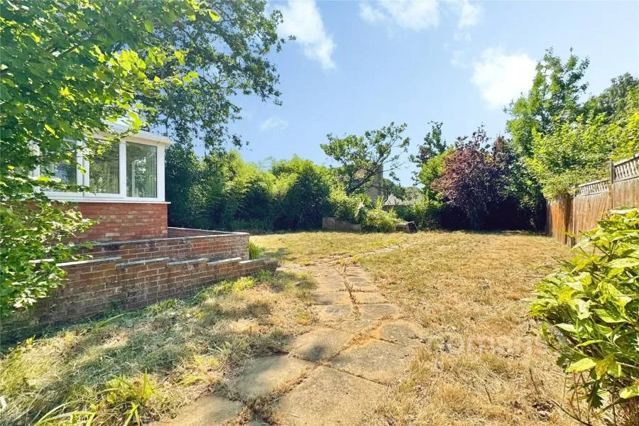 Yorktown Road, College Town, GU47, photo 26
