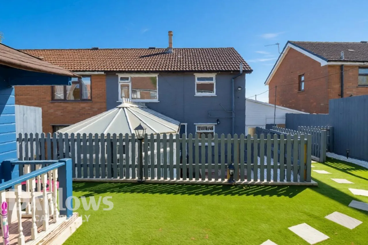 Heol Aneurin, Caerphilly, photo 19