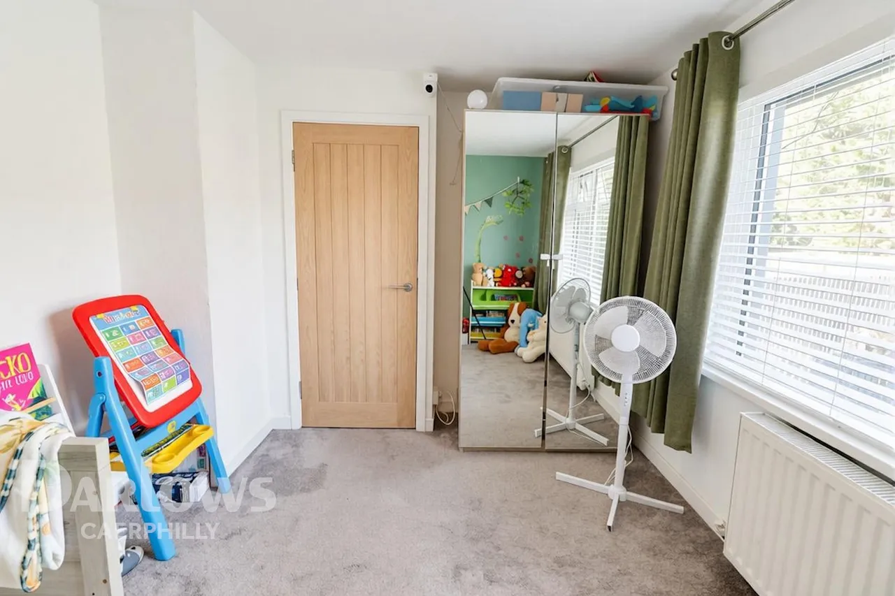 Heol Aneurin, Caerphilly, photo 15
