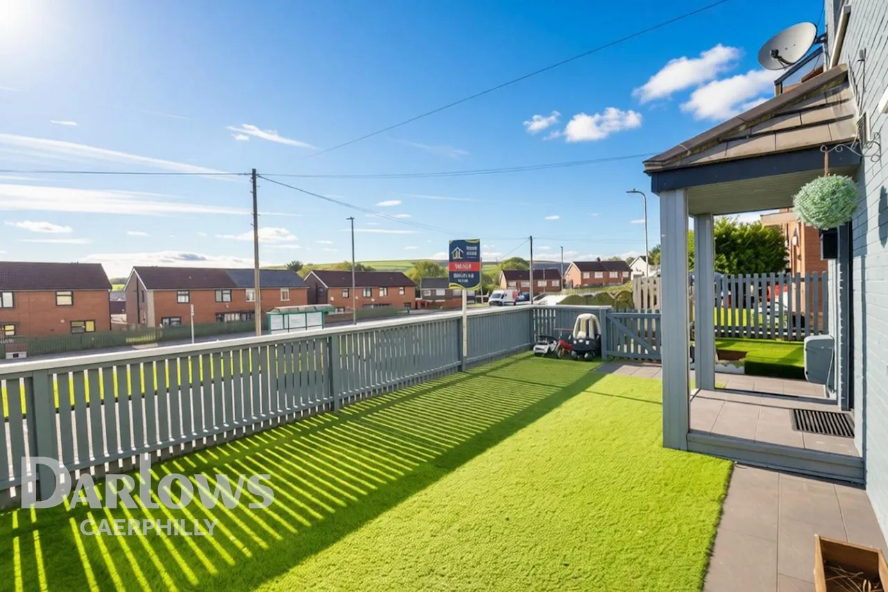 Heol Aneurin, Caerphilly, photo 22