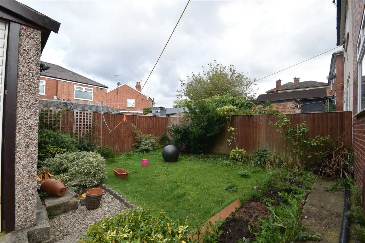 Calverley Lane, Leeds, LS13, photo 10