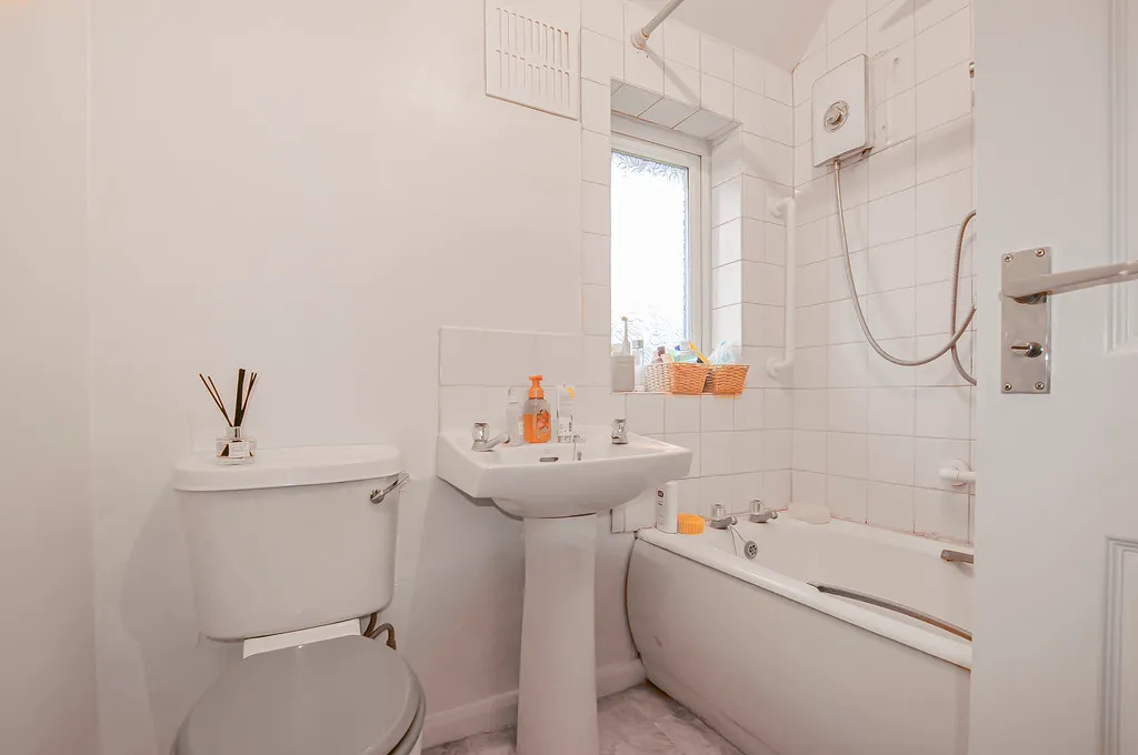 Falling Lane, Yiewsley, UB7, photo 22