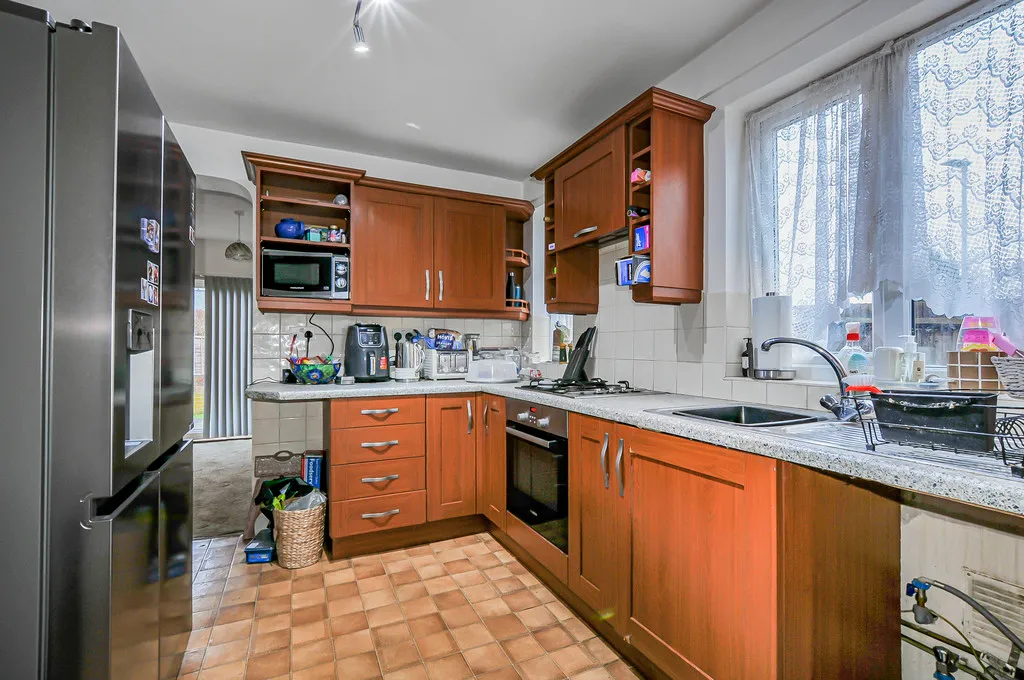 Falling Lane, Yiewsley, UB7, photo 16