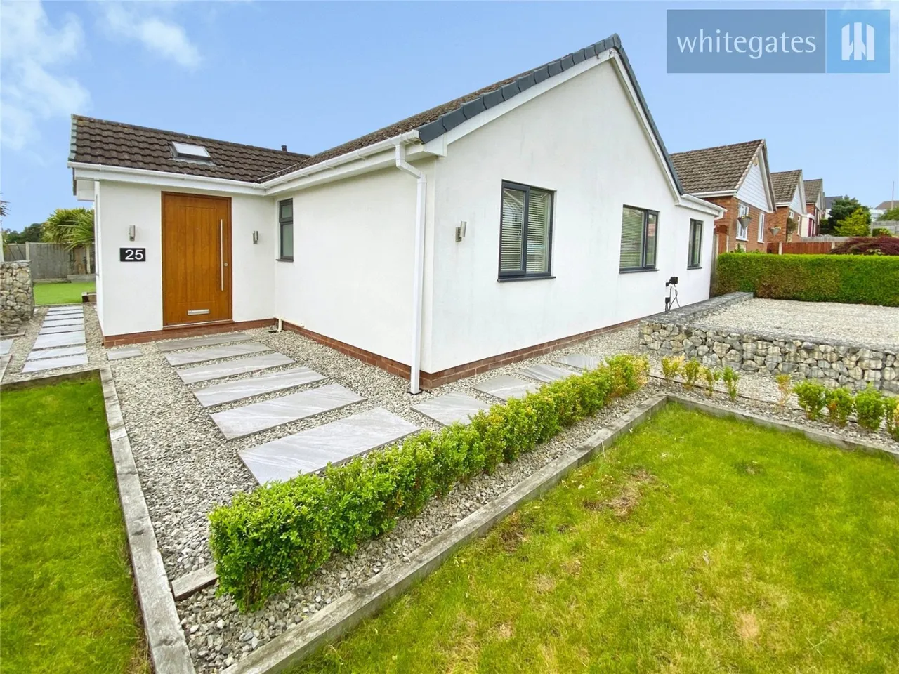 Huntsmans Corner, Borras, LL12, photo 2