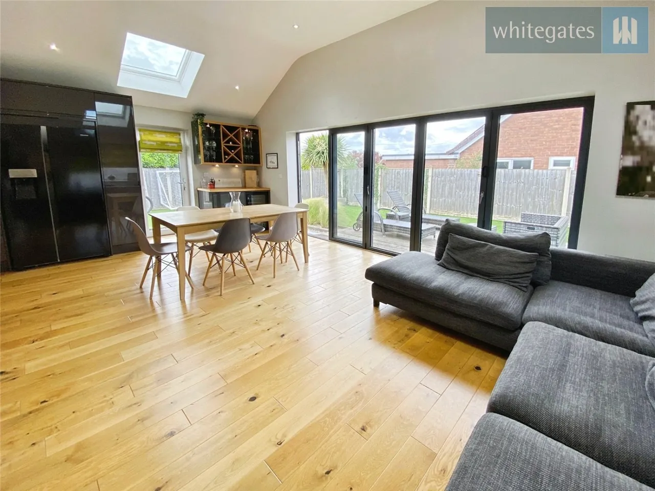 Huntsmans Corner, Borras, LL12, photo 9
