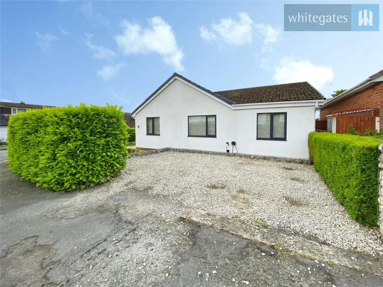 Huntsmans Corner, Borras, LL12, photo 31