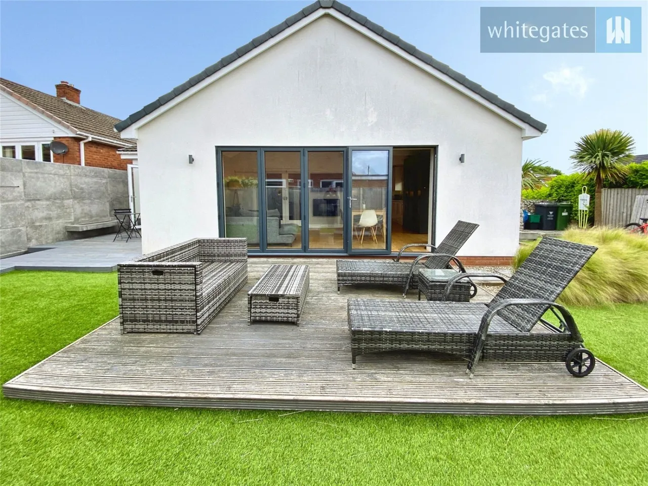 Huntsmans Corner, Borras, LL12, photo 23