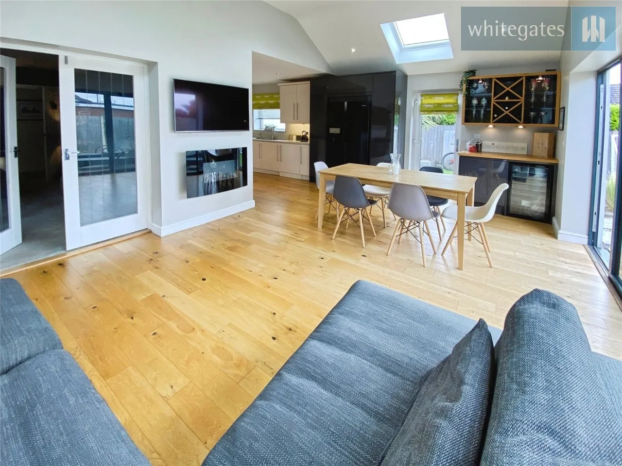 Huntsmans Corner, Borras, LL12, photo 5