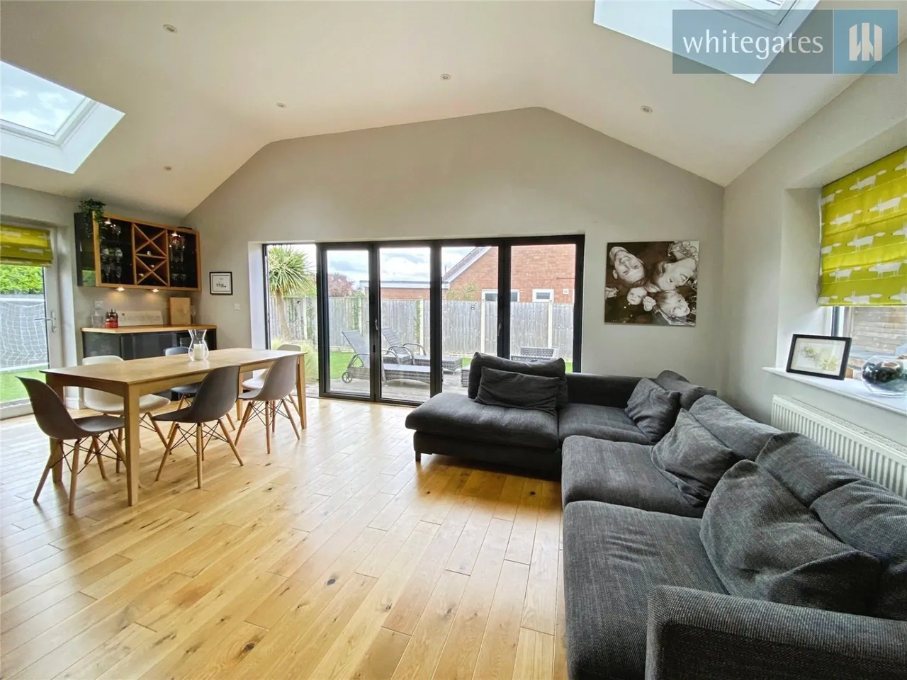 Huntsmans Corner, Borras, LL12, photo 4
