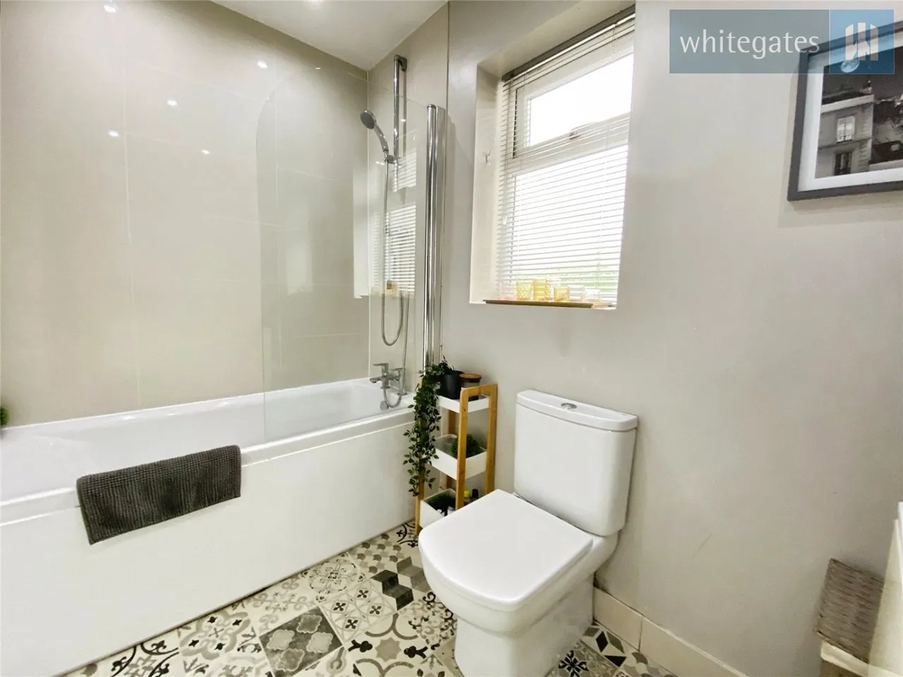 Huntsmans Corner, Borras, LL12, photo 24