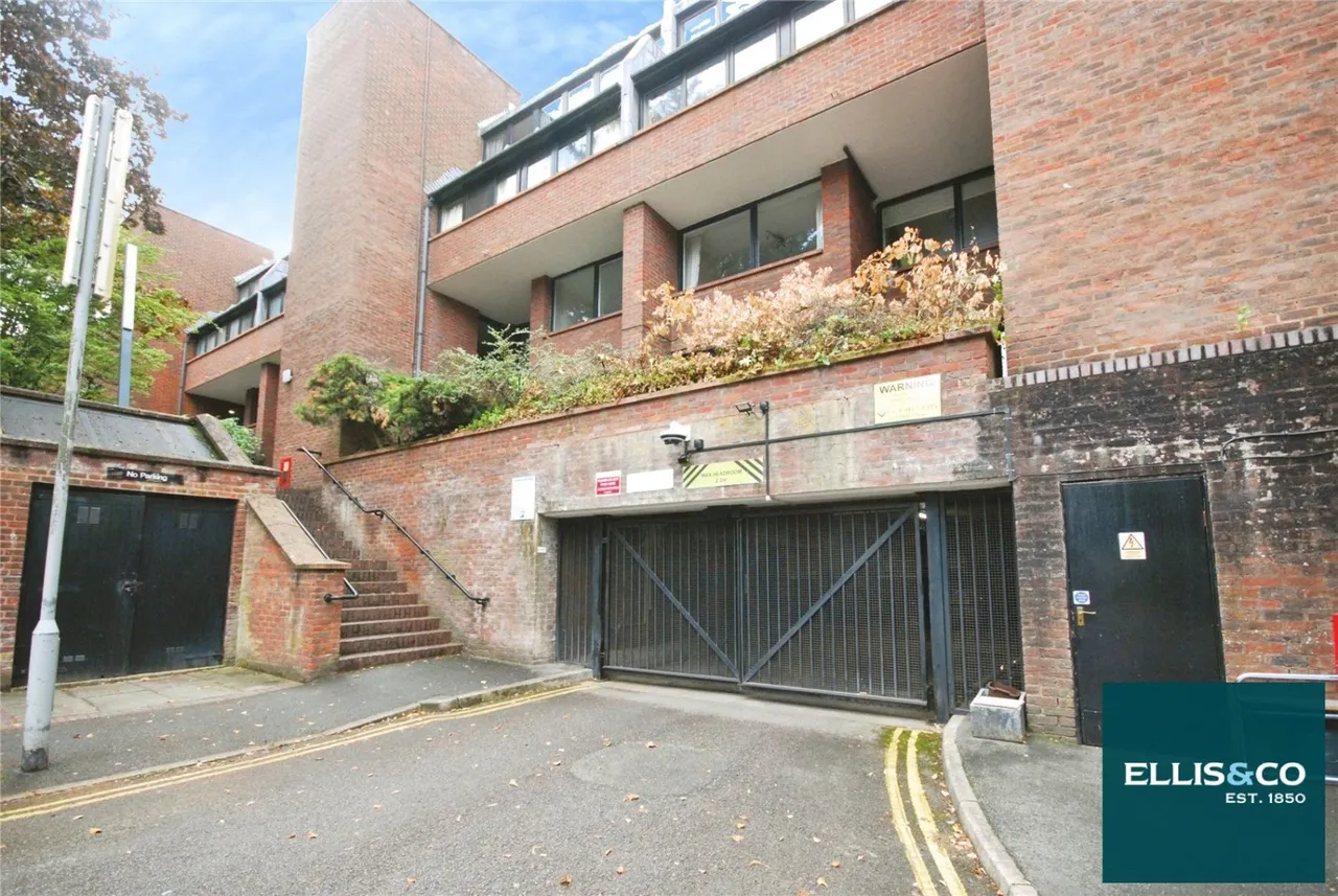 Chandos Way, Golders Green, NW11, photo 16