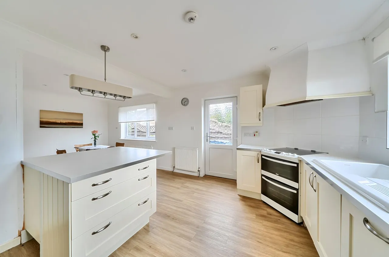 Summer Lane, Pagham, PO21, photo 3