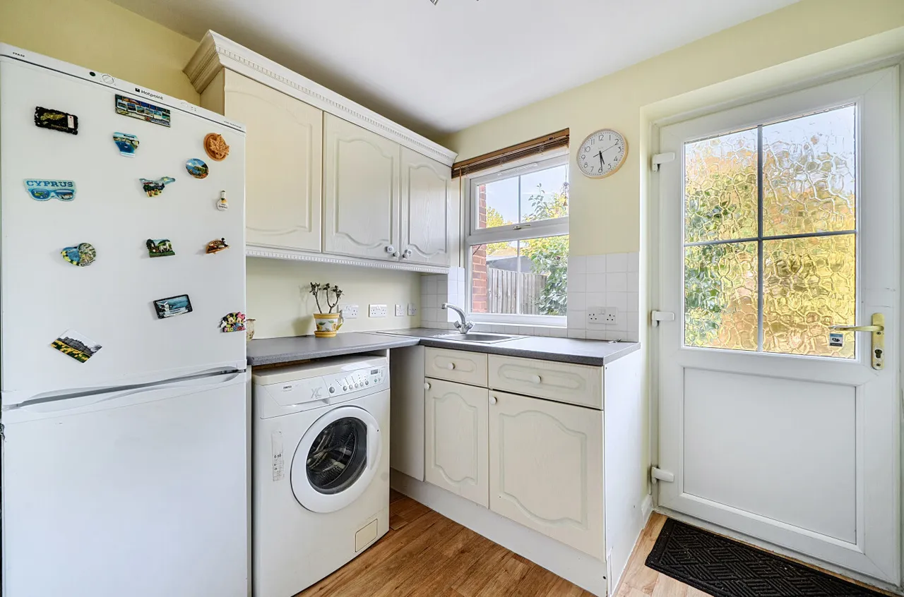 Ashton Road, Wokingham, Berkshire, RG41 1HL, photo 11