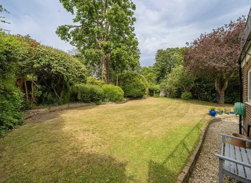 Minsterley Avenue, Shepperton, TW17, photo 10