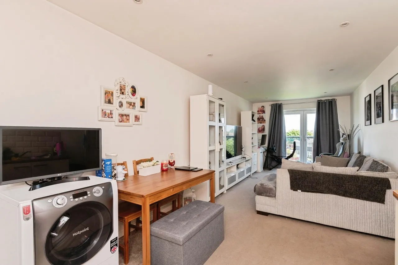 Dock Road, Tilbury, Essex, RM18, photo 7