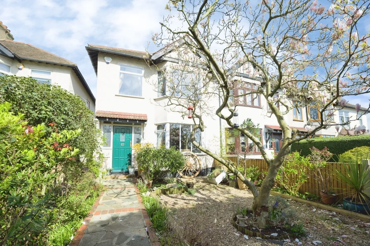3 bed house for sale — Hornchurch Road, HORNCHURCH, Essex, RM11