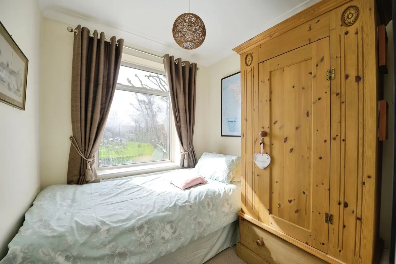 Hornchurch Road, HORNCHURCH, Essex, RM11, photo 8