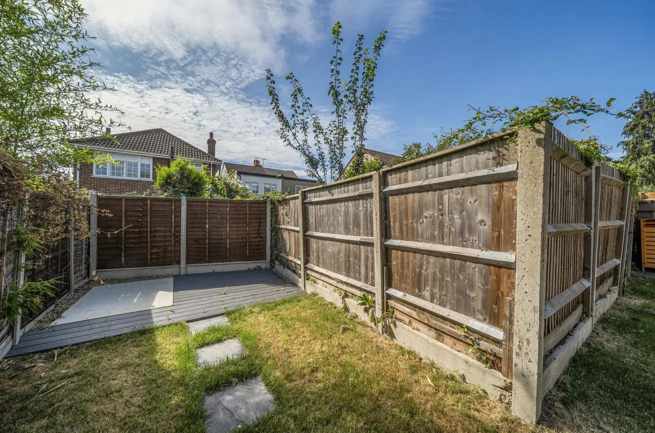 Mera Drive, Bexleyheath, DA7, photo 15