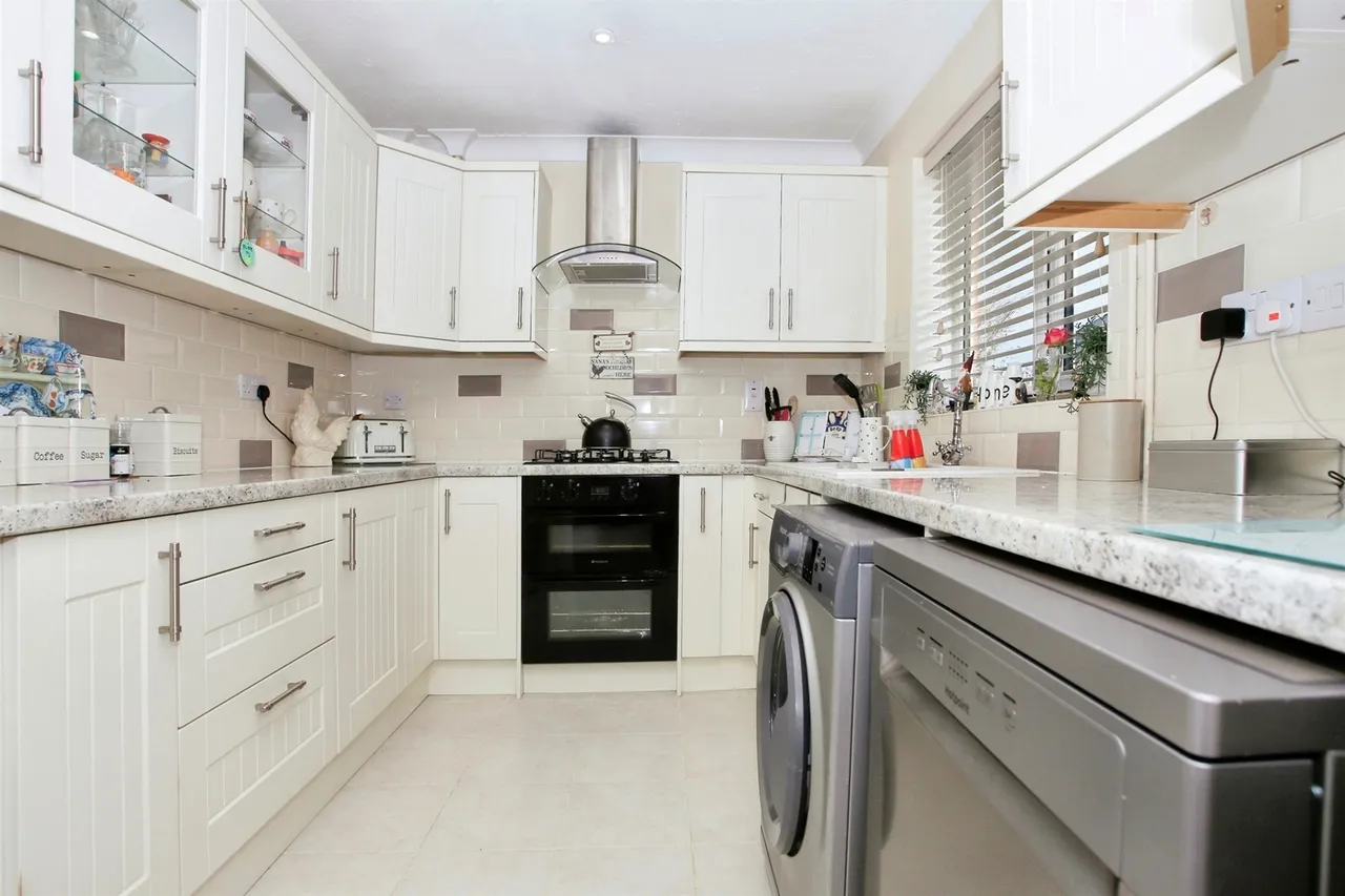 Barham Close, Peterborough, PE2, photo 2