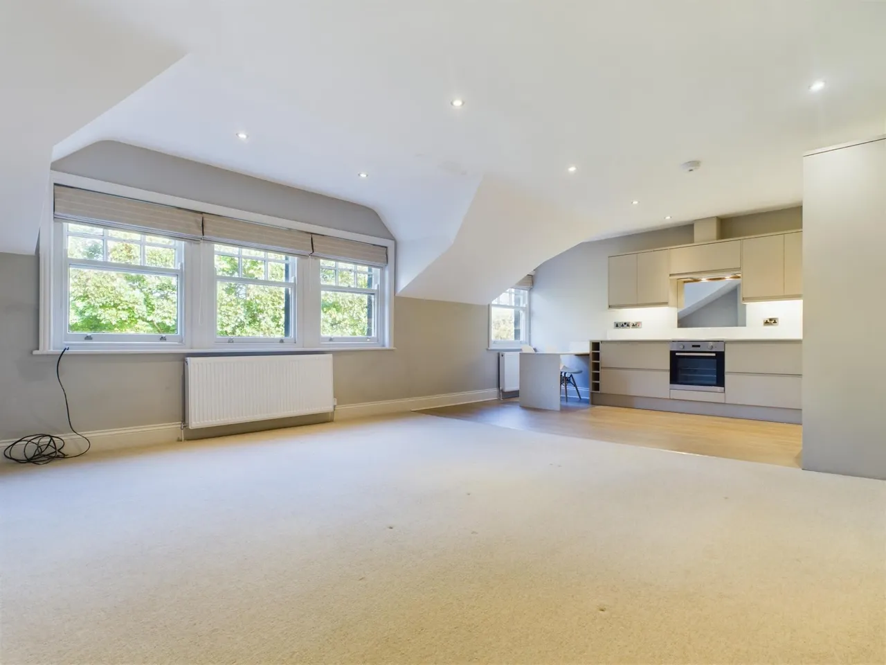 Harlow Moor Drive, Harrogate, HG2, photo 2