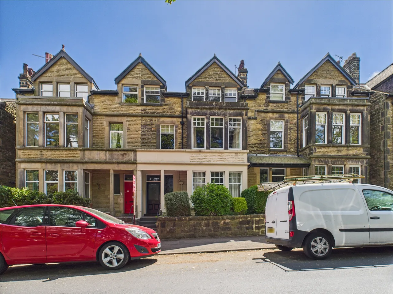 2 bed flat to rent, Harlow Moor Drive, Harrogate, HG2