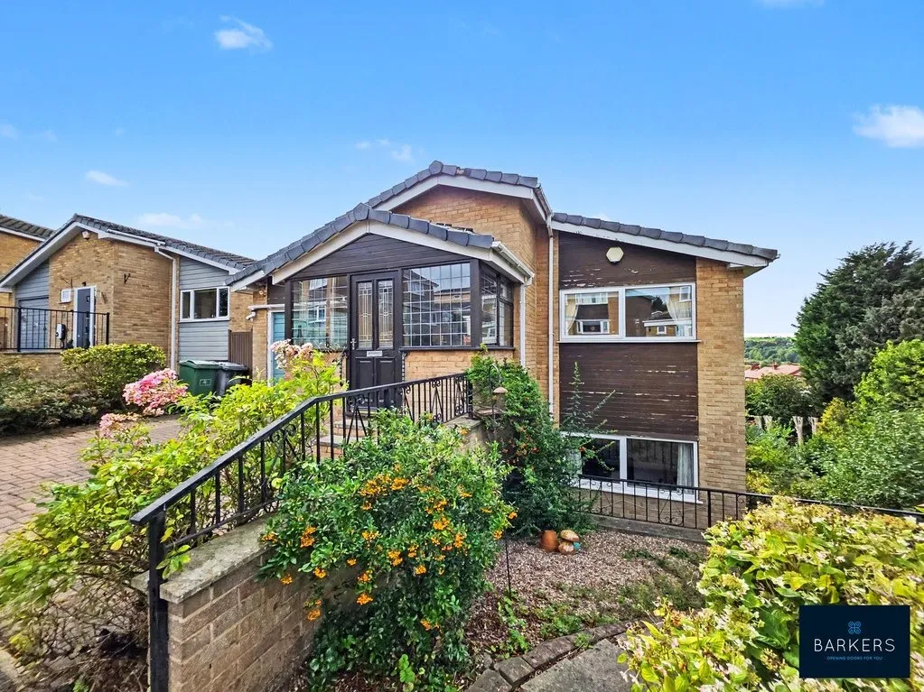 3 bed house for sale — Merlin Court, Batley WF17 0RG