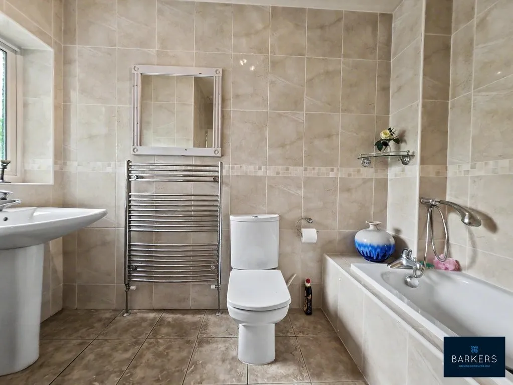 Merlin Court, Batley WF17 0RG, photo 18