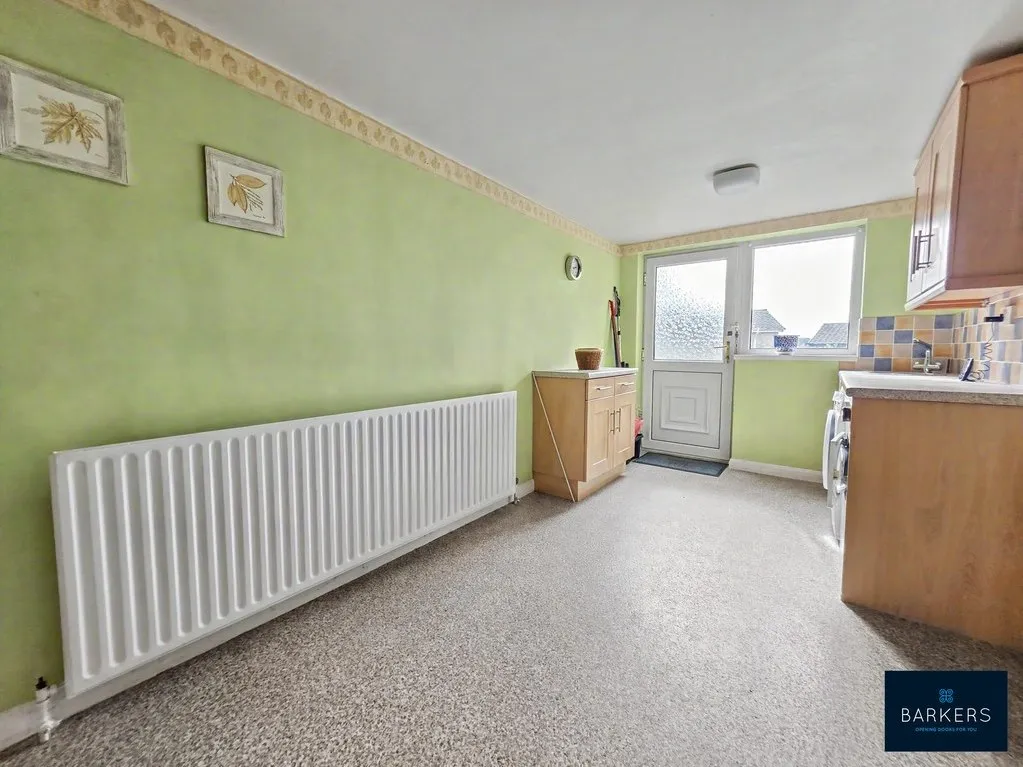 Merlin Court, Batley WF17 0RG, photo 16
